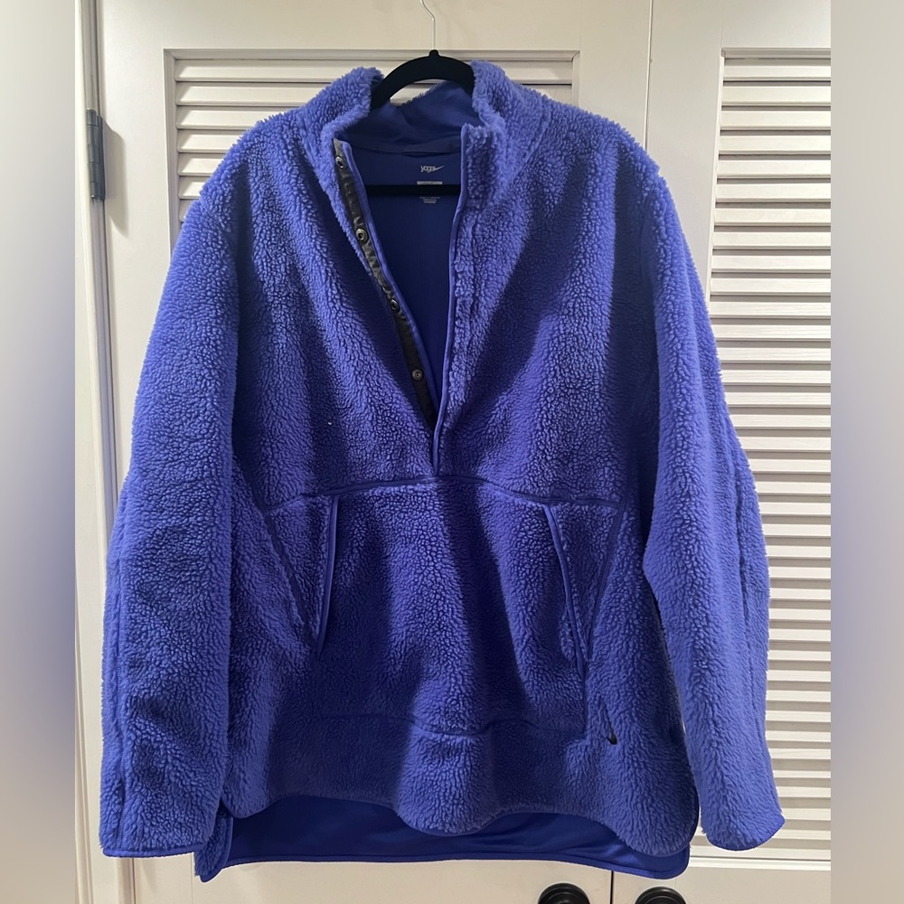 Men’s Nike yoga sweater